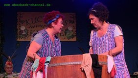 "Waschfrauen" Regina Becker und Martina Wäsch (v.l.)